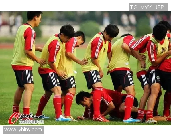 2004年中国足球队与意大利队激战回顾及精彩瞬间分析 2004年中国足球队与意大利队激战回顾及精彩瞬间分析